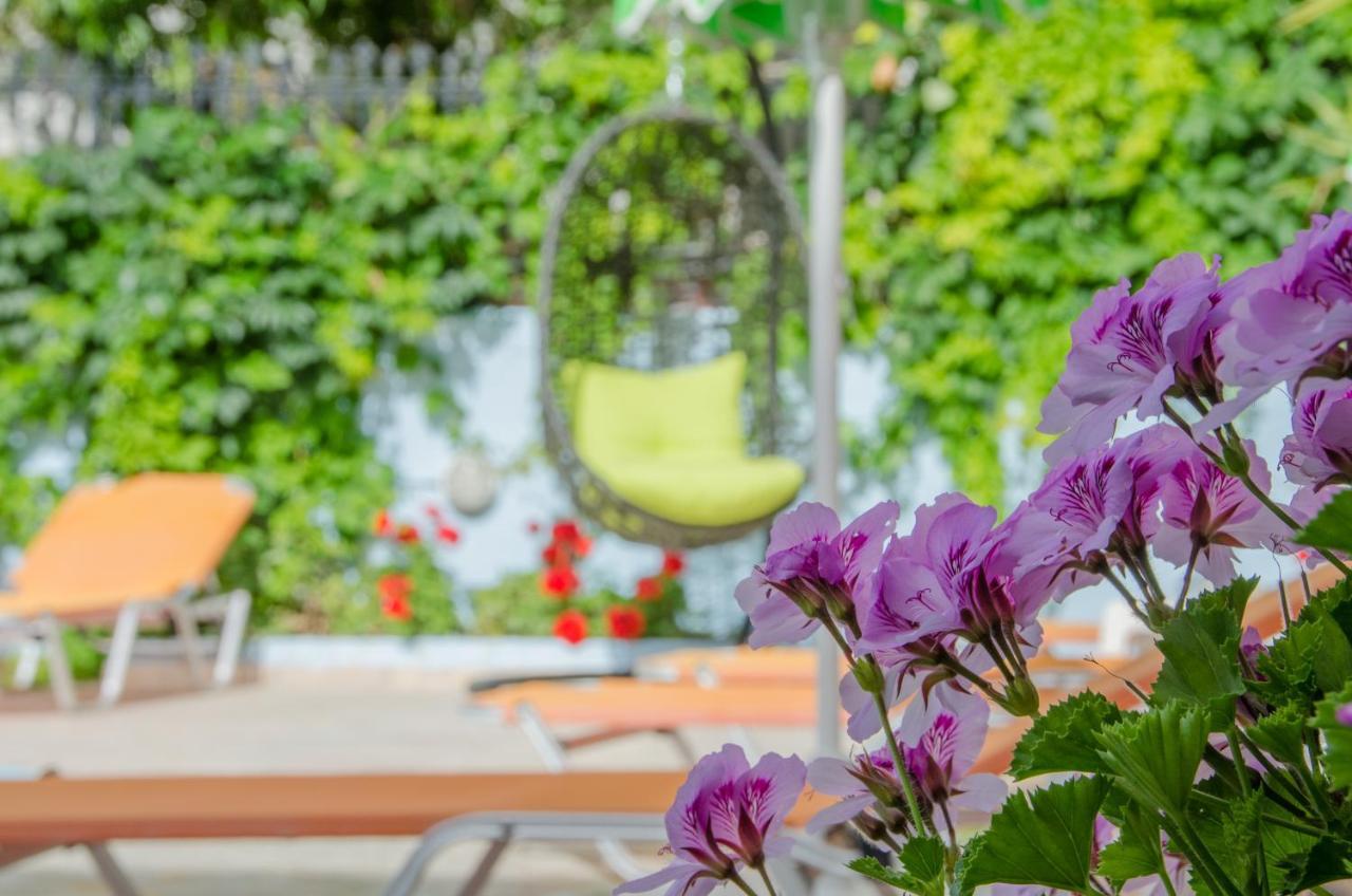 Emilia Hotel Apartments Rethymno  ภายนอก รูปภาพ